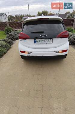 Хэтчбек Chevrolet Bolt EV 2017 в 