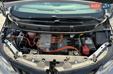 Хетчбек Chevrolet Bolt EV 2017 в 
