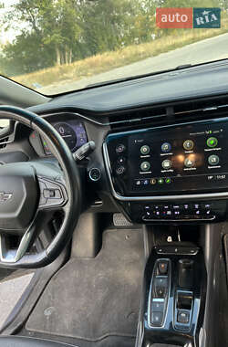 Хетчбек Chevrolet Bolt EV 2023 в  фото 22 Хетчбек Chevrolet Bolt EV 2023 в