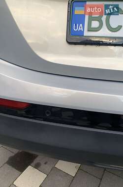 Хэтчбек Chevrolet Bolt EV 2023 в 