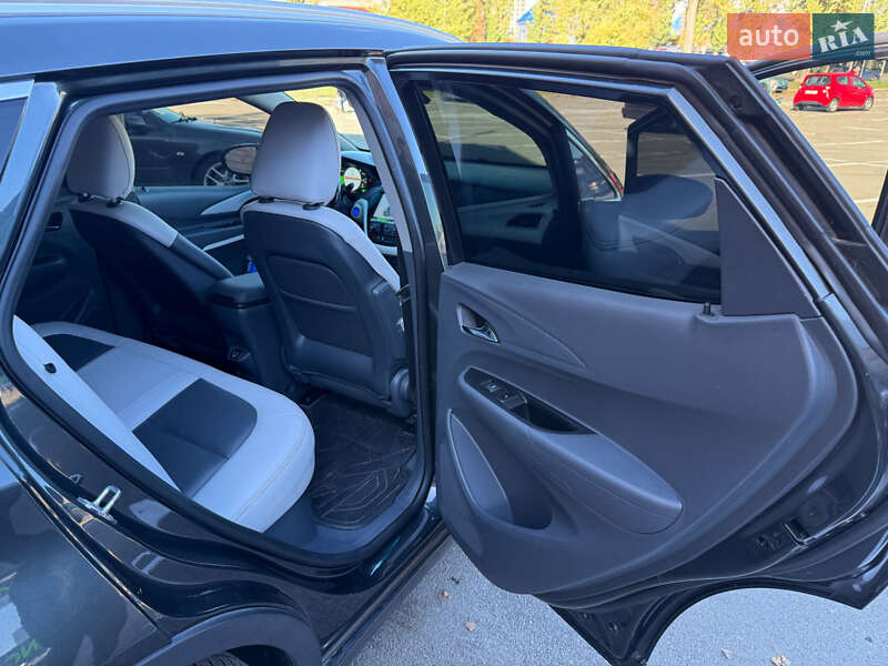 Хэтчбек Chevrolet Bolt EV 2020 в Киеве фото 16 Хэтчбек Chevrolet Bolt EV 2020 в Киеве