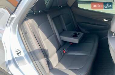 Хетчбек Chevrolet Bolt EV 2017 в 