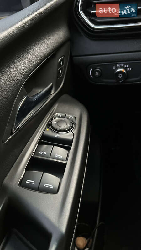 Хэтчбек Chevrolet Bolt EV 2023 в Запорожье фото 14 Хэтчбек Chevrolet Bolt EV 2023 в Запорожье