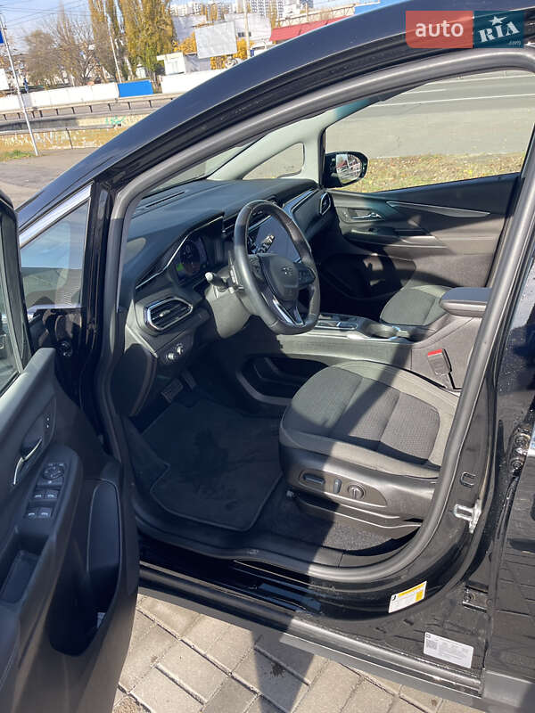 Хэтчбек Chevrolet Bolt EV 2022 в Киеве фото 10 Хэтчбек Chevrolet Bolt EV 2022 в Киеве