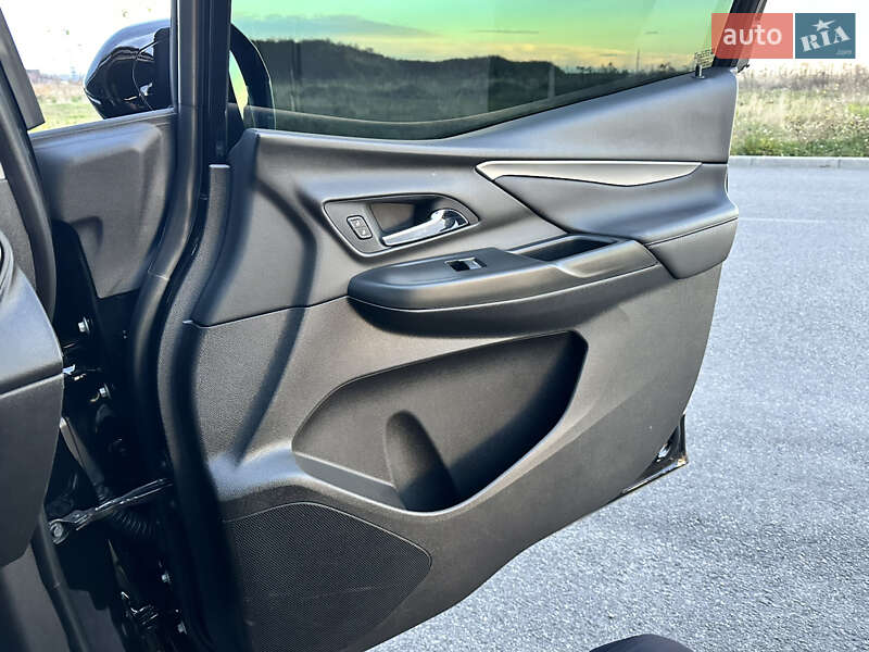 Хэтчбек Chevrolet Bolt EV 2023 в Виннице фото 84 Хэтчбек Chevrolet Bolt EV 2023 в Виннице