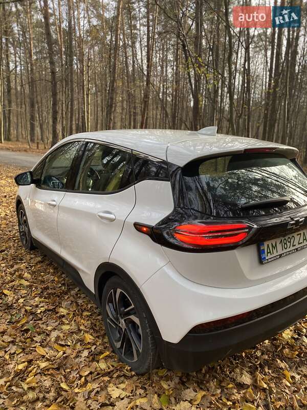 Хэтчбек Chevrolet Bolt EV 2023 в Житомире