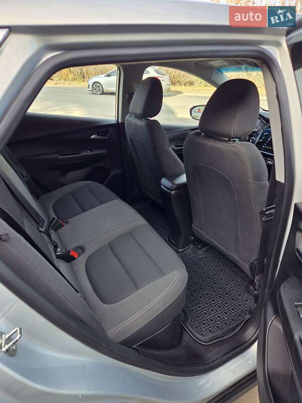 Хэтчбек Chevrolet Bolt EV 2023 в Виннице фото 29 Хэтчбек Chevrolet Bolt EV 2023 в Виннице