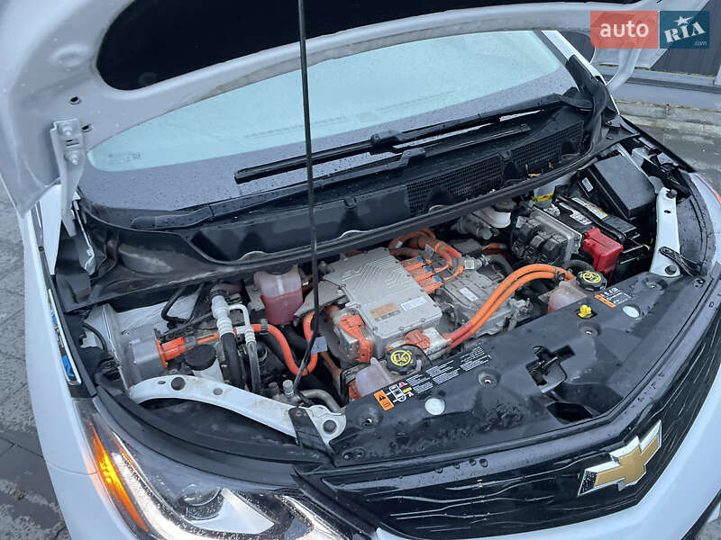 Хэтчбек Chevrolet Bolt EV 2021 в Львове фото 35 Хэтчбек Chevrolet Bolt EV 2021 в Львове