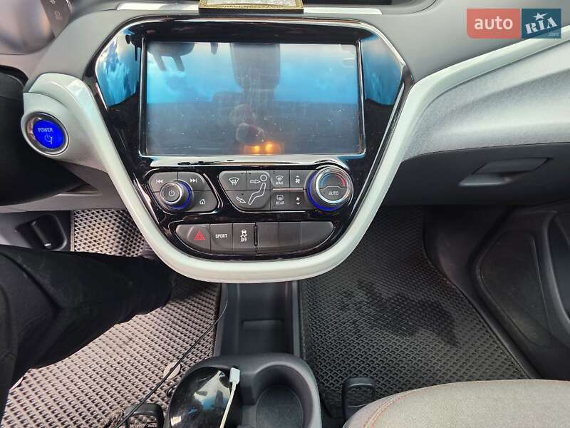 Хэтчбек Chevrolet Bolt EV 2021 в Виннице