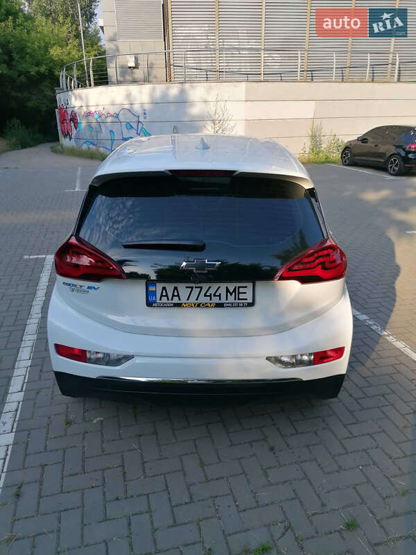 Хетчбек Chevrolet Bolt EV 2020 в Києві