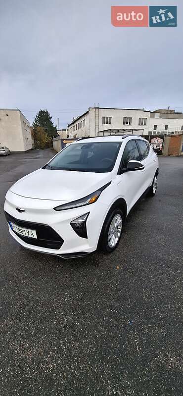 Хетчбек Chevrolet Bolt EV 2023 в Полтаві фото 7 Хетчбек Chevrolet Bolt EV 2023 в Полтаві