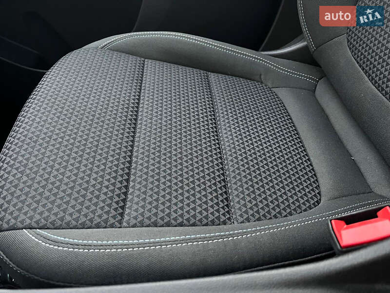 Хэтчбек Chevrolet Bolt EV 2023 в Киеве