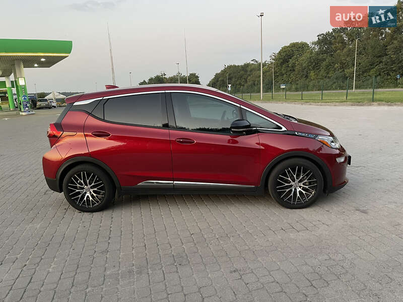Хетчбек Chevrolet Bolt EV 2020 в Радивиліві
