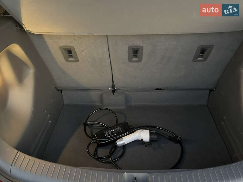 Хетчбек Chevrolet Bolt EV 2020 в Радивиліві