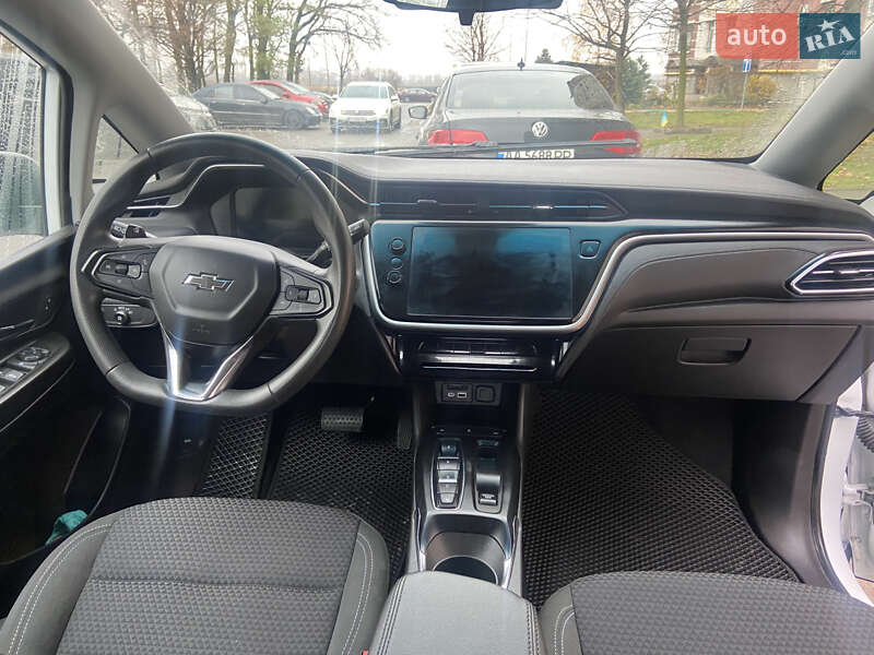 Хетчбек Chevrolet Bolt EV 2023 в Києві фото 18 Хетчбек Chevrolet Bolt EV 2023 в Києві