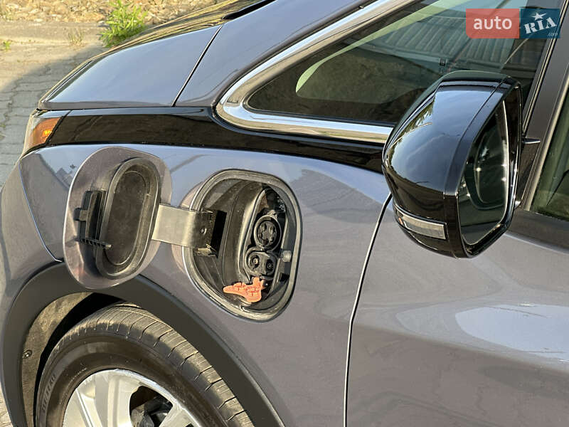 Хэтчбек Chevrolet Bolt EV 2023 в Стрые