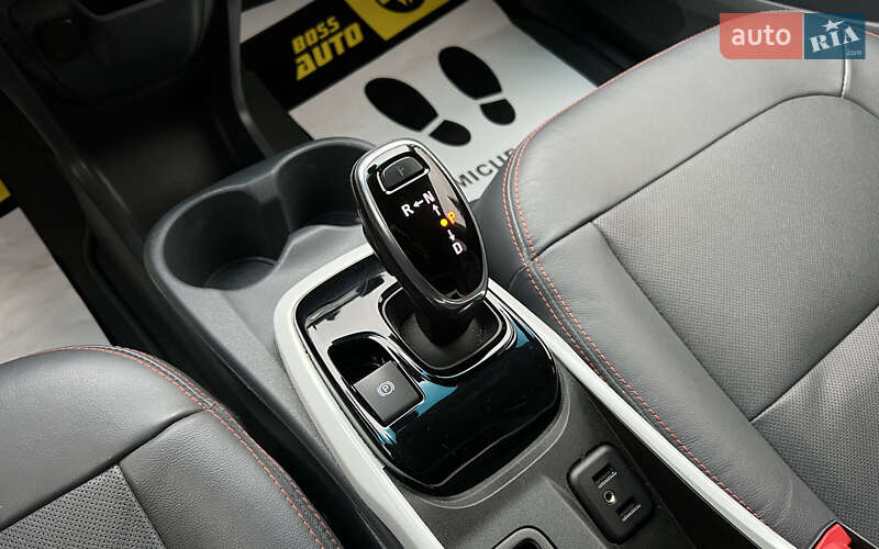 Хэтчбек Chevrolet Bolt EV 2019 в Львове фото 16 Хэтчбек Chevrolet Bolt EV 2019 в Львове