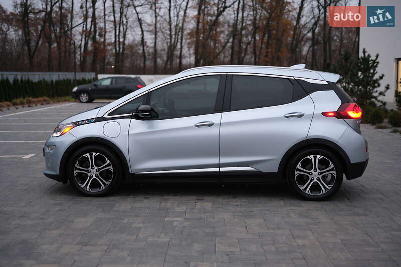 Хэтчбек Chevrolet Bolt EV 2017 в Луцке фото 8 Хэтчбек Chevrolet Bolt EV 2017 в Луцке