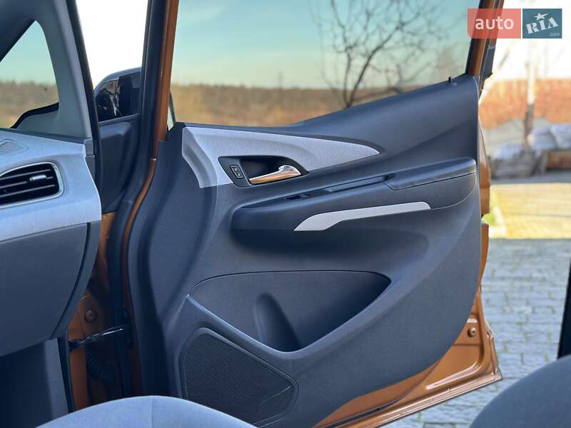 Хэтчбек Chevrolet Bolt EV 2017 в Трускавце