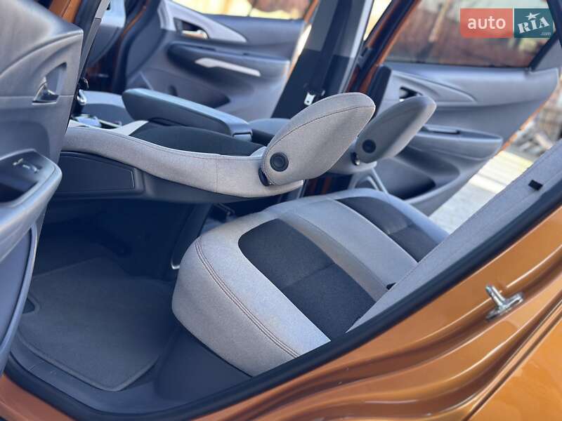 Хэтчбек Chevrolet Bolt EV 2017 в Трускавце