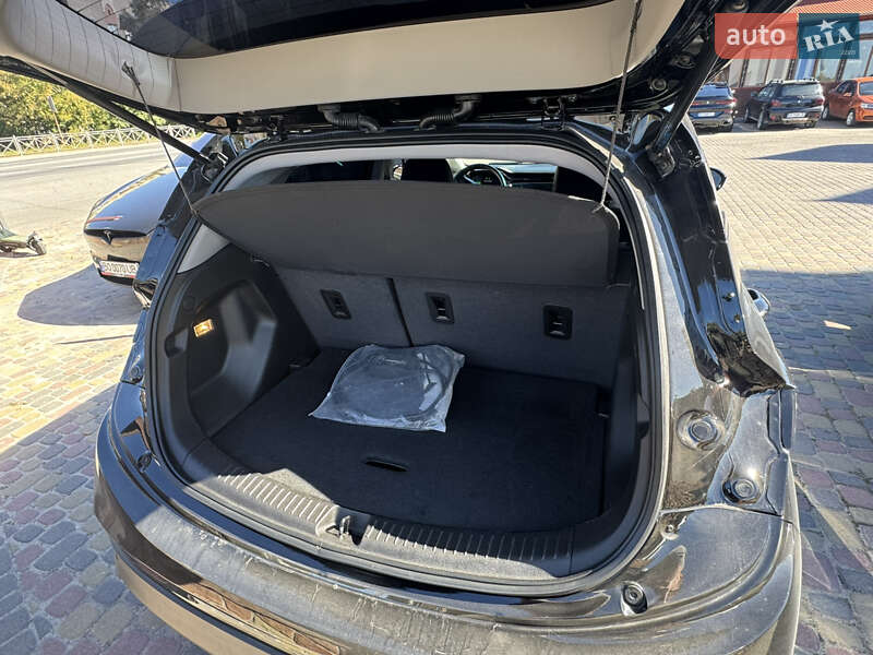 Хэтчбек Chevrolet Bolt EV 2023 в Тернополе фото 14 Хэтчбек Chevrolet Bolt EV 2023 в Тернополе