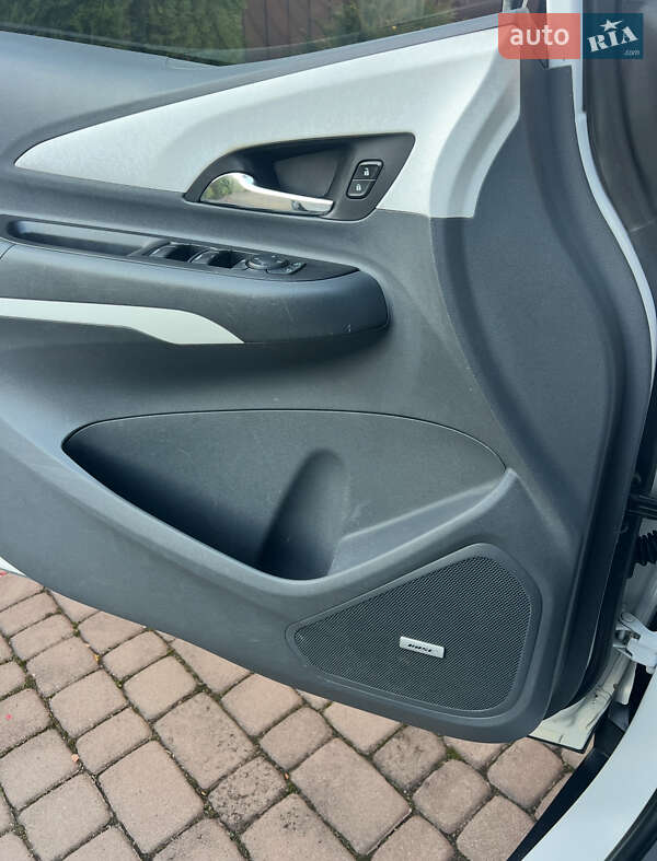 Хетчбек Chevrolet Bolt EV 2017 в Львові