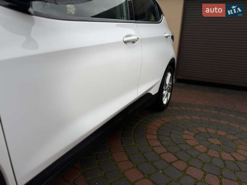 Хетчбек Chevrolet Bolt EV 2022 в Костопілі