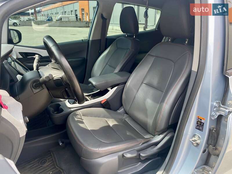 Хетчбек Chevrolet Bolt EV 2017 в Києві