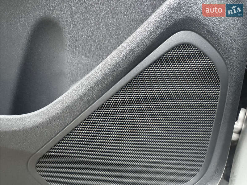 Хетчбек Chevrolet Bolt EV 2017 в Дніпрі