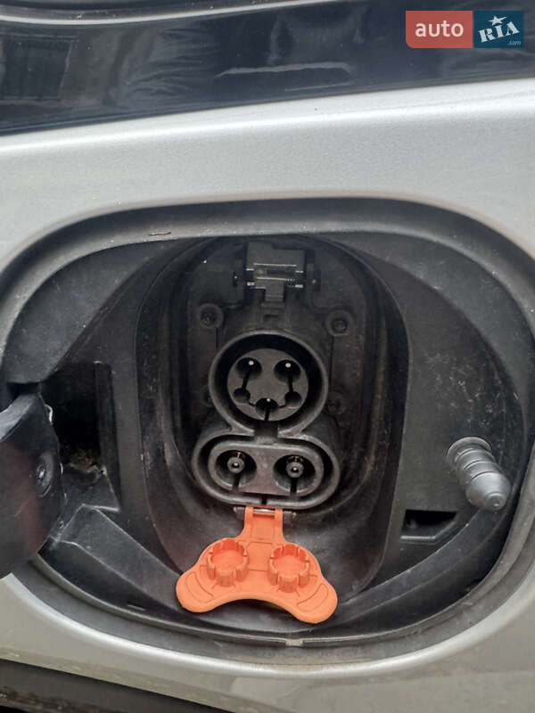 Хетчбек Chevrolet Bolt EV 2017 в Дніпрі