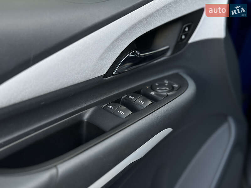 Хэтчбек Chevrolet Bolt EV 2017 в Виннице