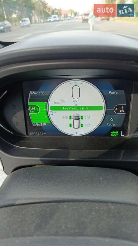 Хетчбек Chevrolet Bolt EV 2017 в Полтаві фото 28 Хетчбек Chevrolet Bolt EV 2017 в Полтаві