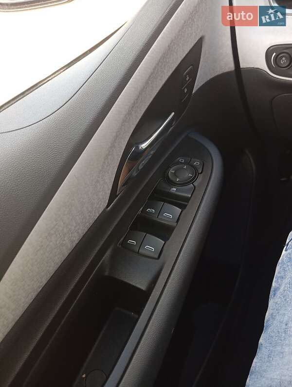 Хетчбек Chevrolet Bolt EV 2017 в Запоріжжі