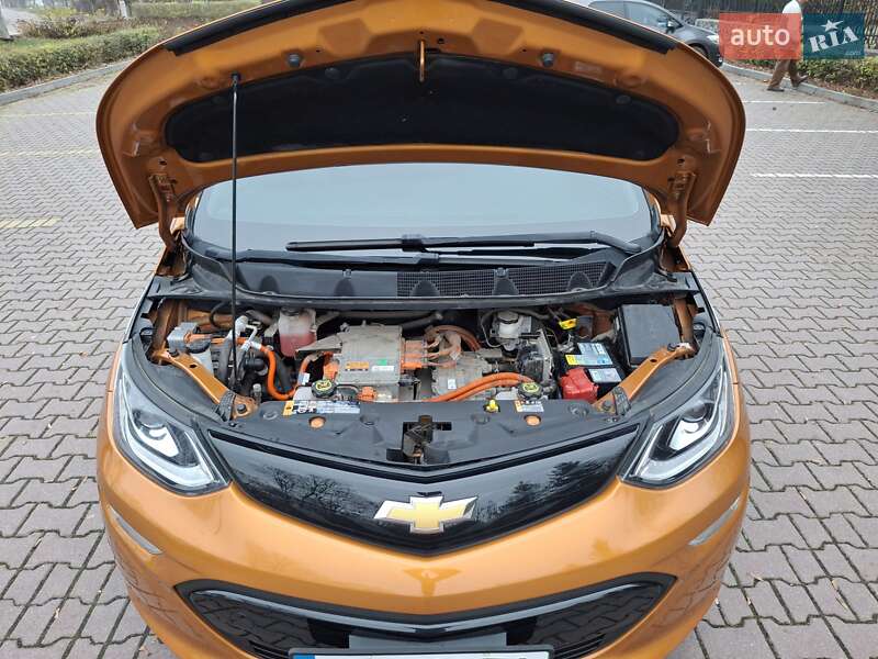 Хетчбек Chevrolet Bolt EV 2016 в Миргороді
