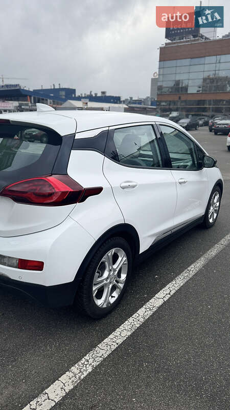Хэтчбек Chevrolet Bolt EV 2018 в Киеве фото 7 Хэтчбек Chevrolet Bolt EV 2018 в Киеве