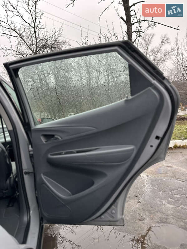 Хетчбек Chevrolet Bolt EV 2020 в Києві