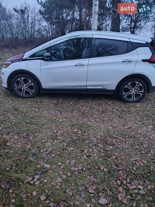 Хетчбек Chevrolet Bolt EV 2017 в Києві фото 5 Хетчбек Chevrolet Bolt EV 2017 в Києві