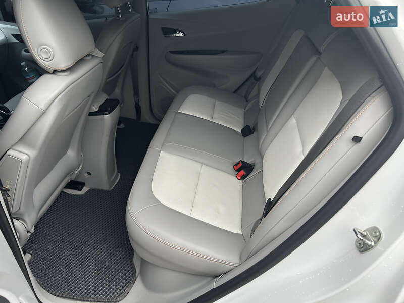 Хэтчбек Chevrolet Bolt EV 2020 в Ивано-Франковске фото 14 Хэтчбек Chevrolet Bolt EV 2020 в Ивано-Франковске