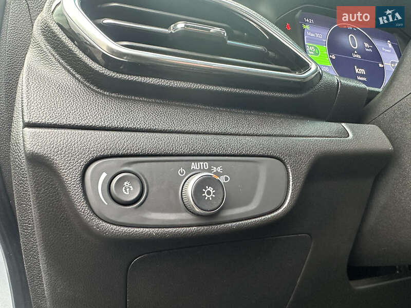 Хэтчбек Chevrolet Bolt EV 2023 в Киеве