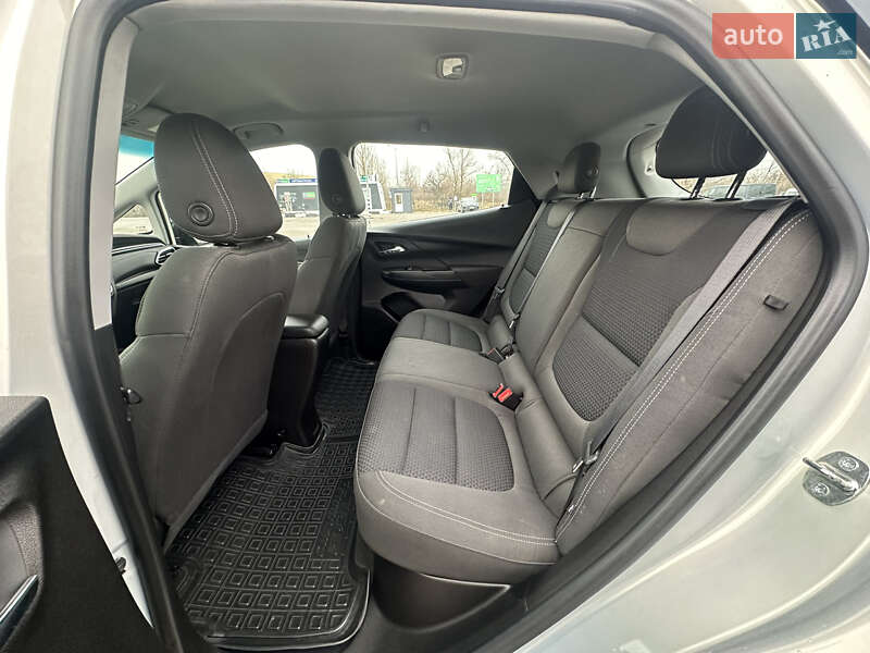 Хэтчбек Chevrolet Bolt EV 2023 в Киеве