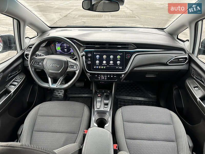Хэтчбек Chevrolet Bolt EV 2023 в Киеве