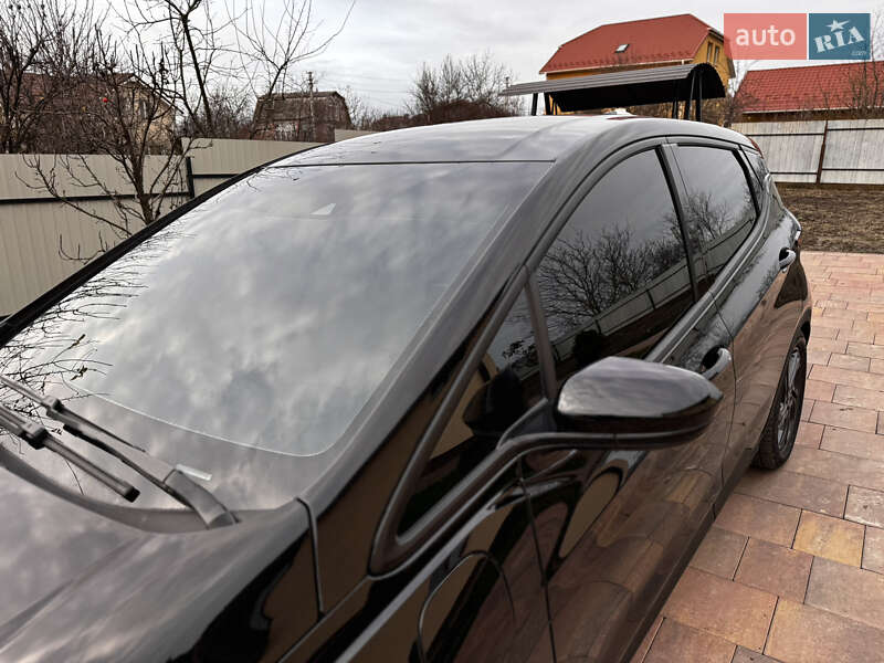 Хетчбек Chevrolet Bolt EV 2023 в Хмельницькому фото 18 Хетчбек Chevrolet Bolt EV 2023 в Хмельницькому