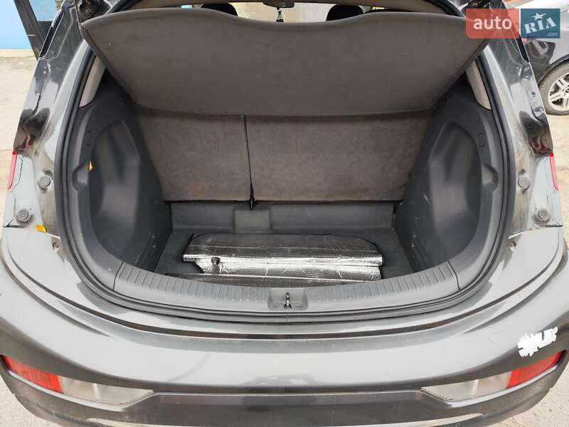 Хетчбек Chevrolet Bolt EV 2018 в Полтаві фото 9 Хетчбек Chevrolet Bolt EV 2018 в Полтаві