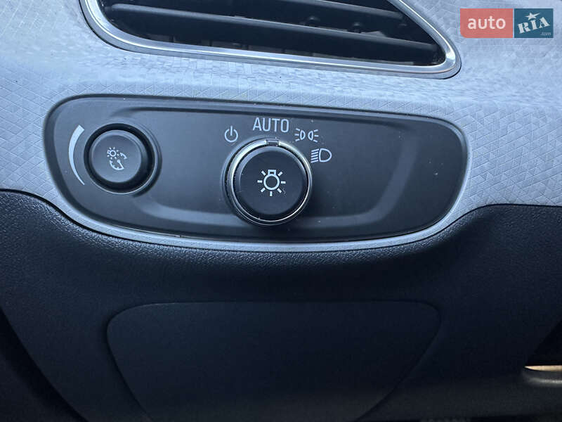 Хэтчбек Chevrolet Bolt EV 2020 в Жовкве фото 23 Хэтчбек Chevrolet Bolt EV 2020 в Жовкве