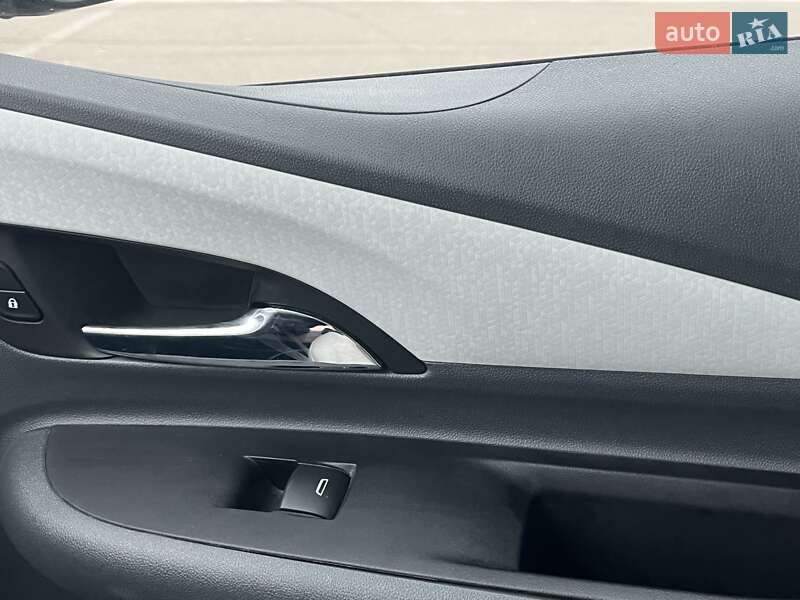 Хетчбек Chevrolet Bolt EV 2017 в Києві