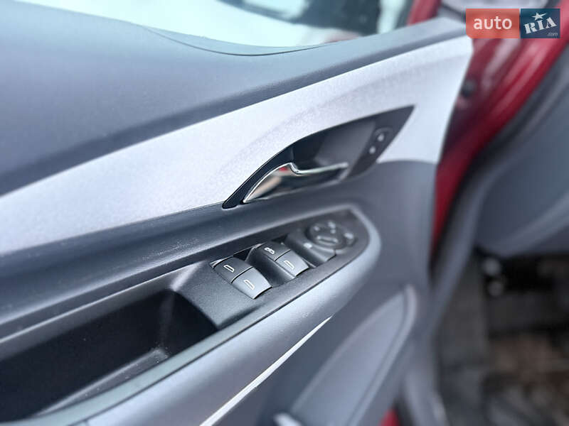 Хэтчбек Chevrolet Bolt EV 2020 в Дрогобыче