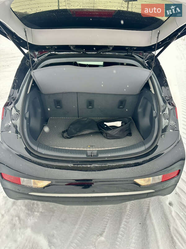 Хэтчбек Chevrolet Bolt EV 2018 в Днепре фото 11 Хэтчбек Chevrolet Bolt EV 2018 в Днепре