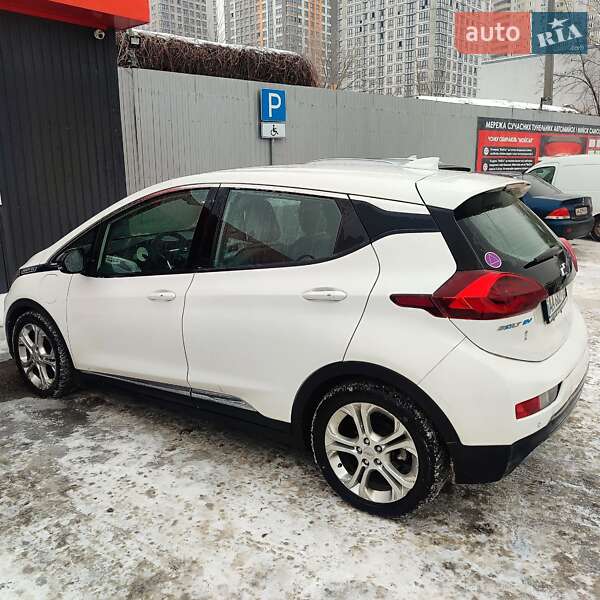 Хэтчбек Chevrolet Bolt EV 2017 в Киеве фото 21 Хэтчбек Chevrolet Bolt EV 2017 в Киеве