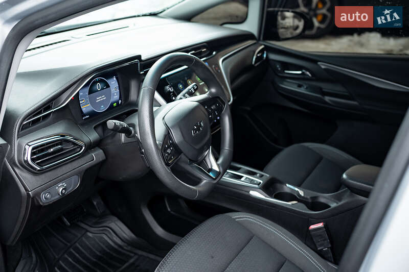 Хэтчбек Chevrolet Bolt EV 2021 в Киеве