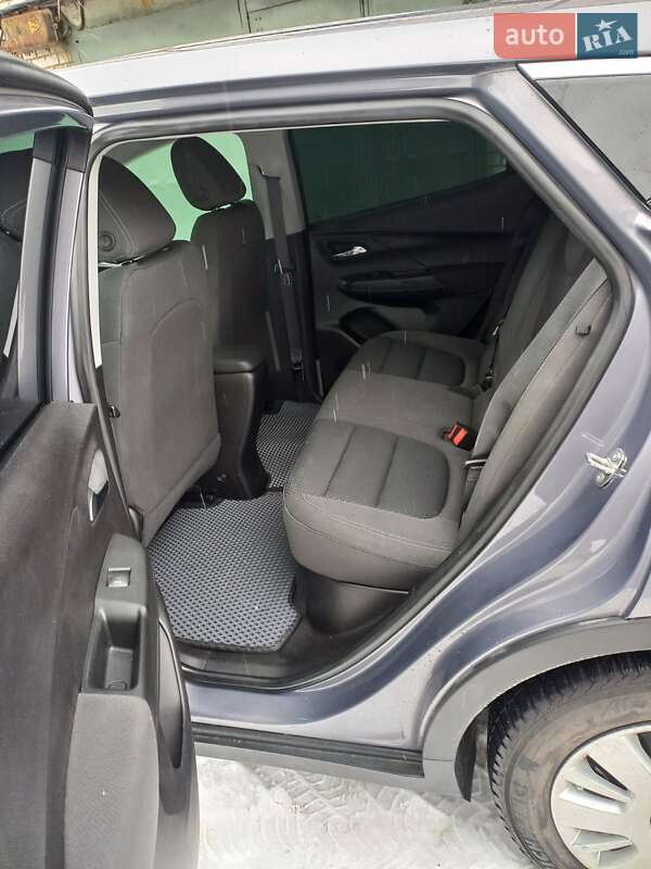 Хэтчбек Chevrolet Bolt EV 2023 в Киеве фото 9 Хэтчбек Chevrolet Bolt EV 2023 в Киеве